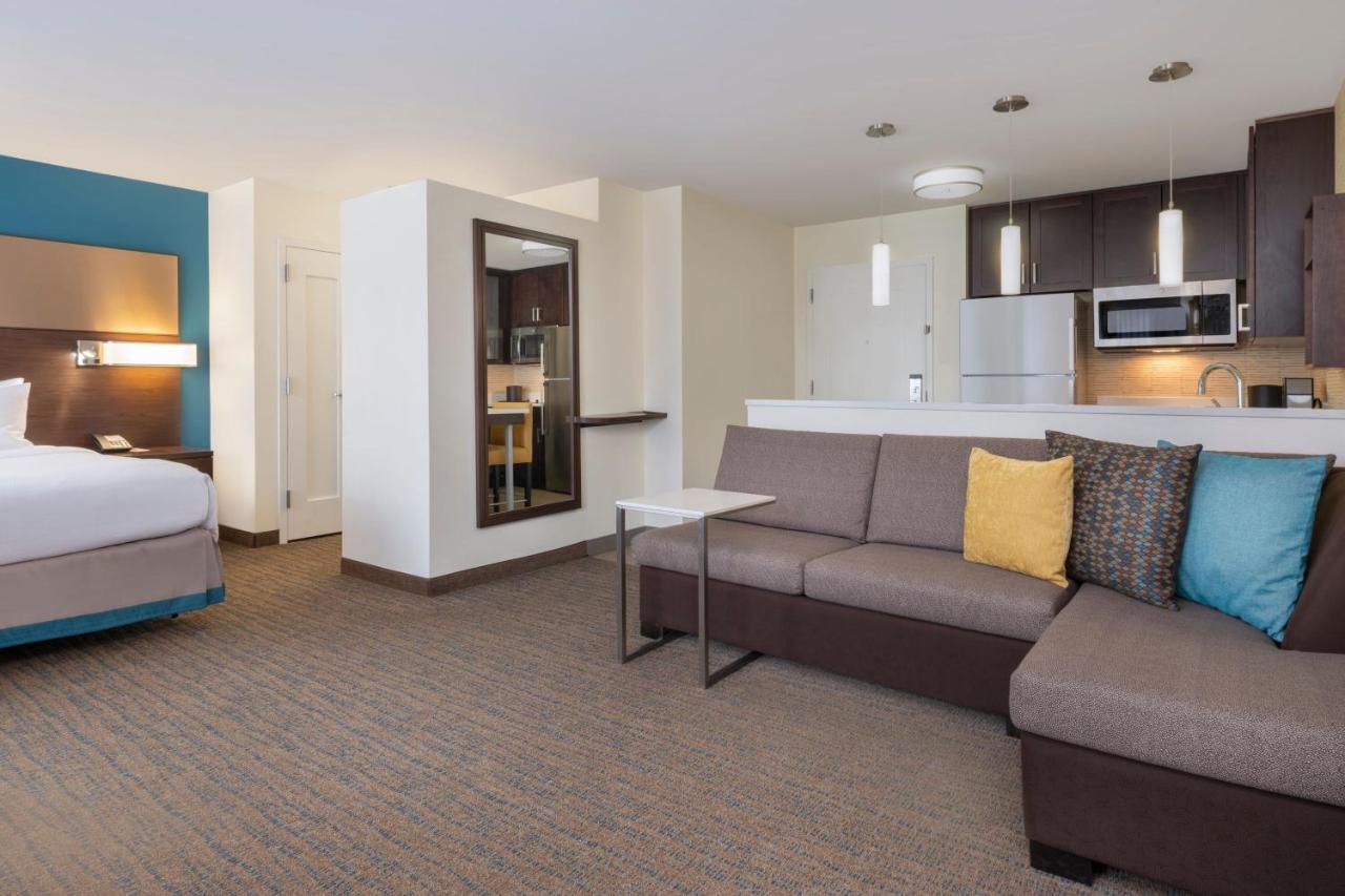 Hotel By Marriott Boston Bridgewater