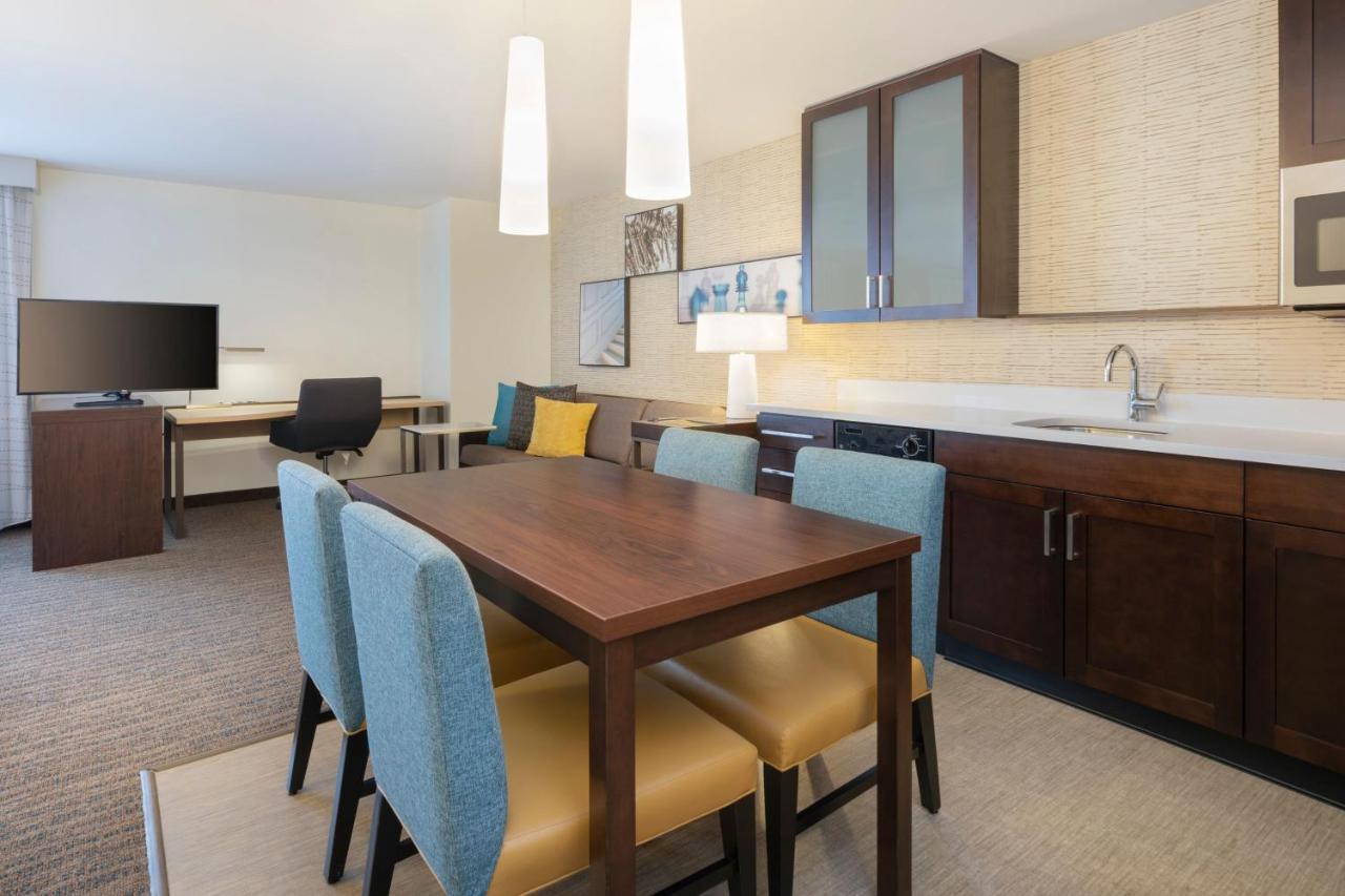 By Marriott Boston Bridgewater