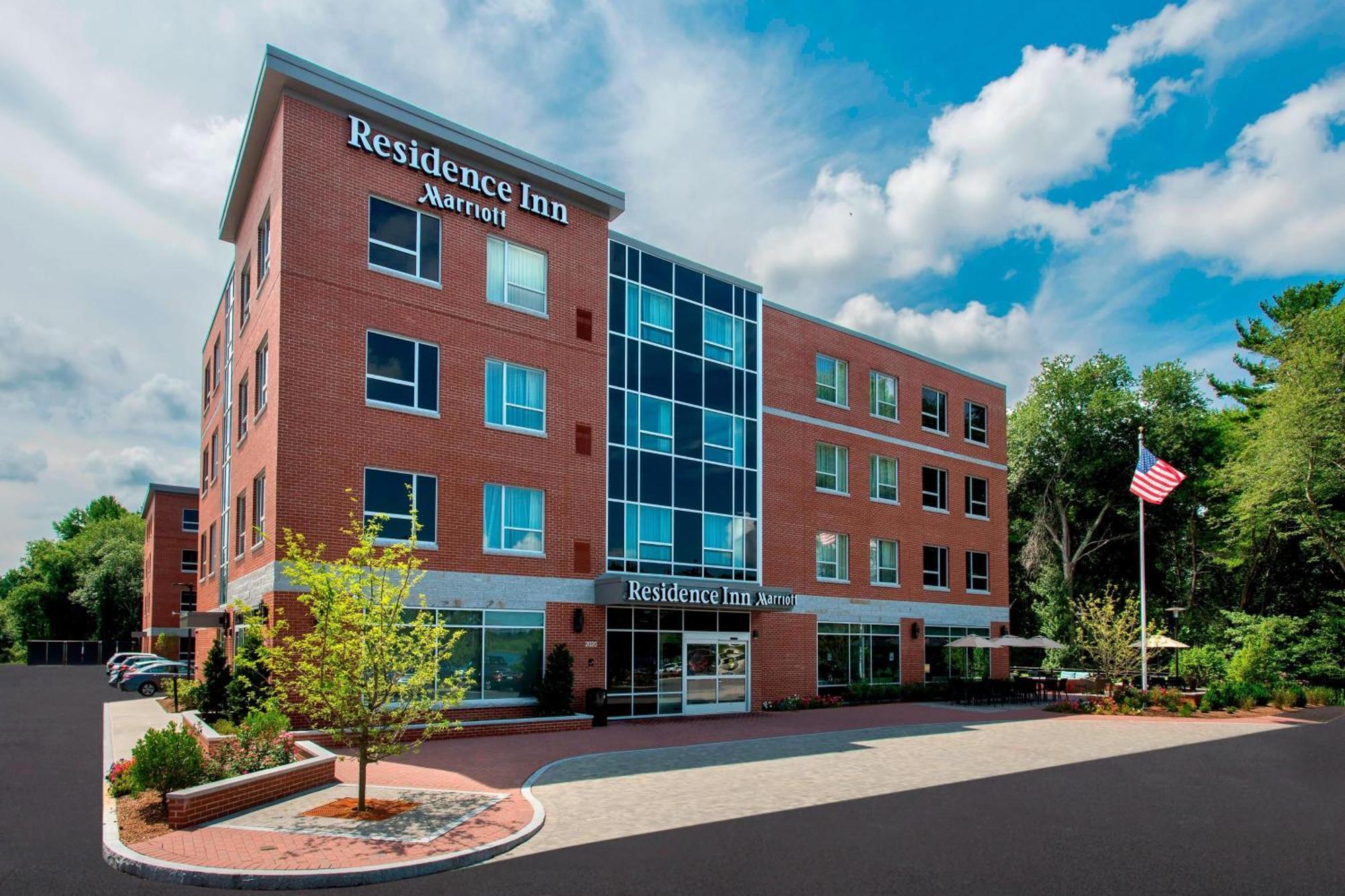 By Marriott Boston Bridgewater Hotel Raynham